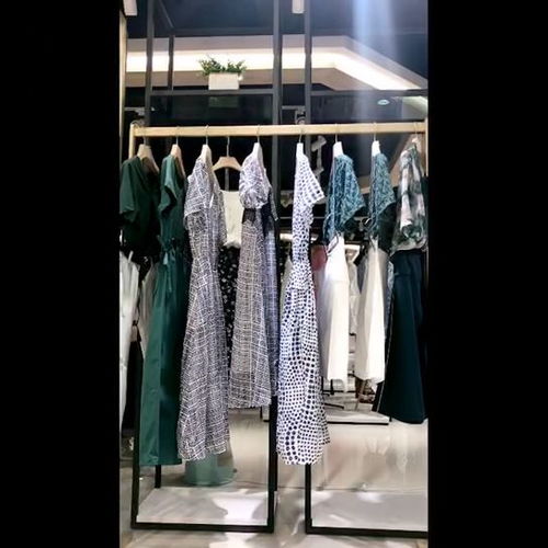 依維妮2020夏款實拍 廣州奧聯(lián)服裝批發(fā)市場的時尚風(fēng)采